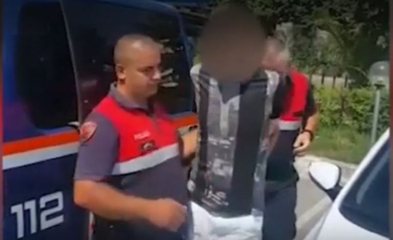 ARRESTOHET PËR ARMËMBAJTJE PA LEJE/ 29-vjeçari nga Laçi që u përfshi në SHERR dy vjet më parë. U kap duke…