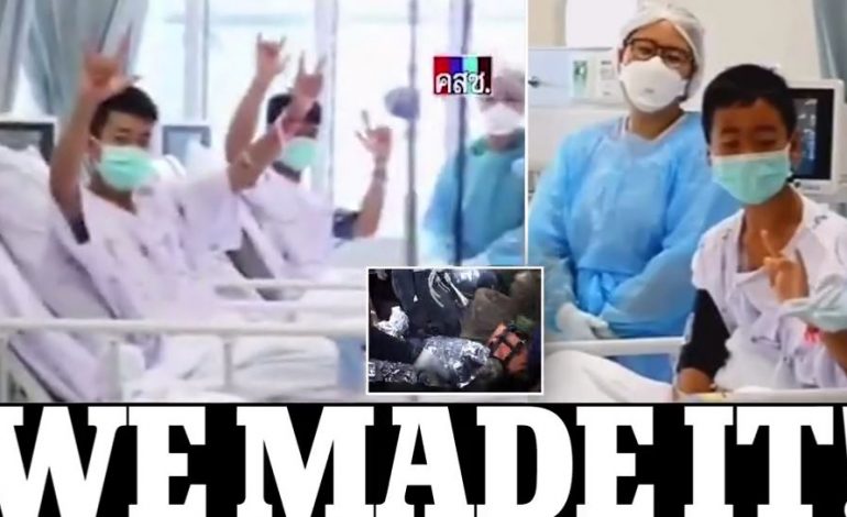 “Ia dolëm”/ Dalin pamjet e para në spital të fëmijëve që u shpëtuan nga shpella në Tajlandë
