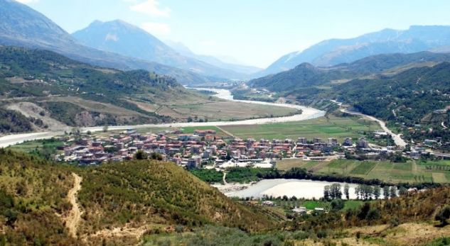 NDODH NË MEMALIAJ/ Qyteti shqiptar ku të vdekurit s’kanë ku të varrosen. Banorët në alarm për…