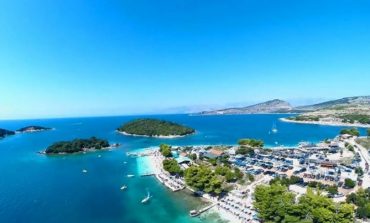 TURIZMI/ Media franceze: Shqipëria, një prej vendeve më pak të njohur POR plazhet...