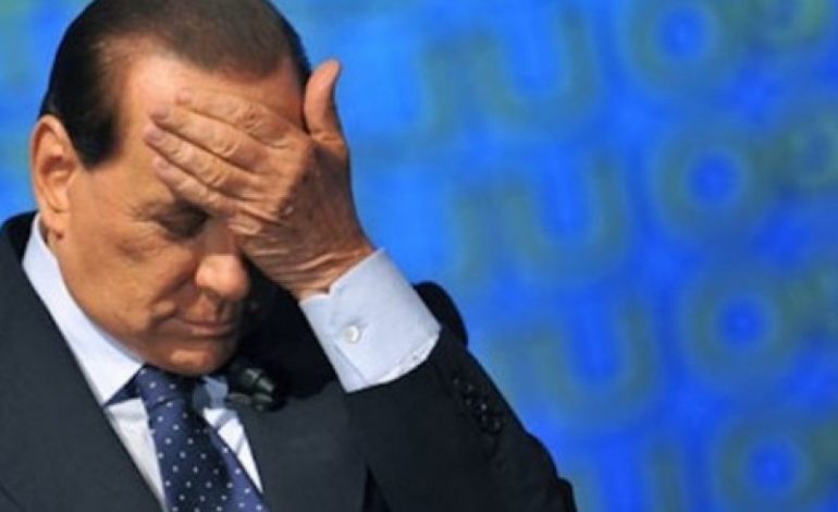 “Ma shpifin ato që shkojnë me zezakë”, Berlusconi SKANDALIZON me deklaratën raciste për Balotellin (VIDEO)