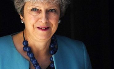 Theresa May: “Kura për homoseksualë” duhet çrrënjosur, është shkelje e të drejtave të njeriut