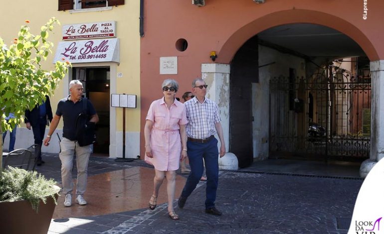 Pavarësisht Brexit, Theresa May fillon pushimet në Itali