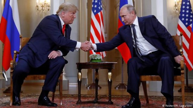 TAKIMI DY ORËSH I LIDERËVE/ Përfundon samiti i parë TRUMP PUTIN: Bisedat e vlefshme…