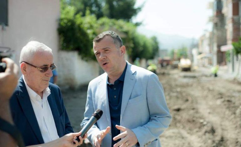 INSPEKTIMI I PUNIMEVE/ Taulant Balla: Brenda vitit të gjitha rrugët e Elbasanit do të përfundojnë