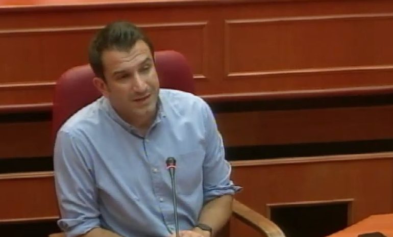 Tirana solidarizohet me Athinën, miratohet propozimi i Veliajt për 50 mijë euro ndihma