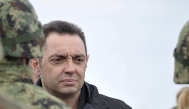 Vulin: Dërgimi i oficerëve malazezë në Kosovë, jo akt miqësor…