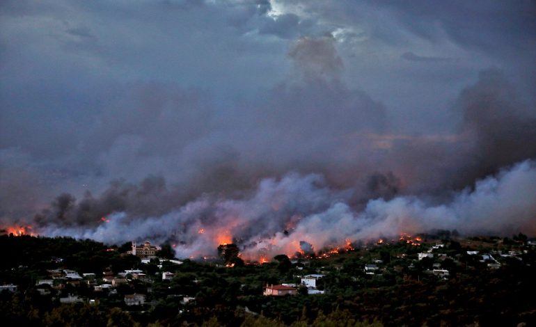GJENDJE EMERGENTE/ Më shumë se 50 viktima dhe qindra të plagosur. SI NISI ZJARRI NE GREQI