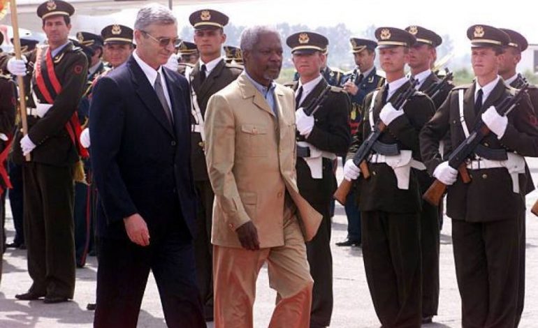 ISH SEKRETARI I OKB/ Pas genocidit serb në Kosovë, Kofi Annan vizitonte Kukësin (FOTOT)