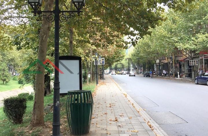 “DITA MË E NXEHTË E VERËS”/ Si duket TIRANA sot. Qytetarët boshatisin rrugët (FOTO)