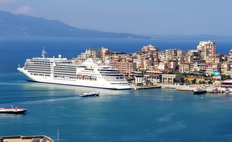SEZONI TURISTIK/ Mbi 121 mijë PERSONA u futën në portin e Sarandës që prej janarit
