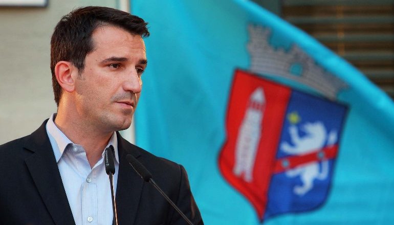 AKUZAT E OPOZITËS PËR ZJARRET/ Reagon Veliaj: Mbështesni zjarrfikëset jo zjarrvënësit