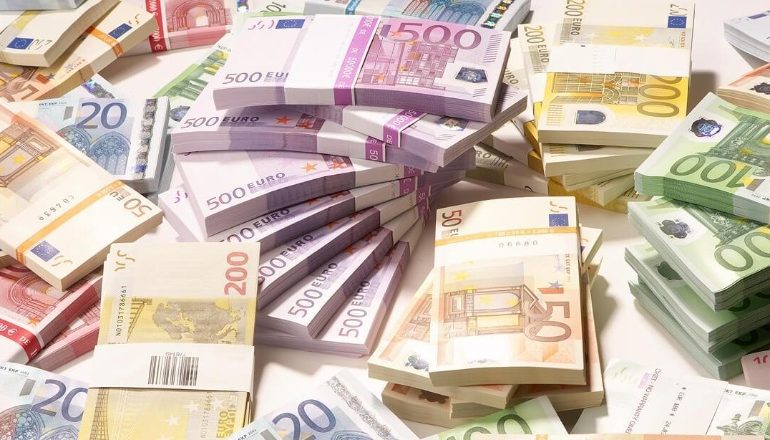 “FORCA E LIGJIT”/ Sekuestrohen 1 milion euro llogari bankare të përfituara nga trafiku i drogës