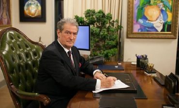 SHEMBJA E URËS NË GENOVA/ Ish-kryeministri Berisha: Ngushëllime për jetët e humbura, ka edhe shqiptarë...