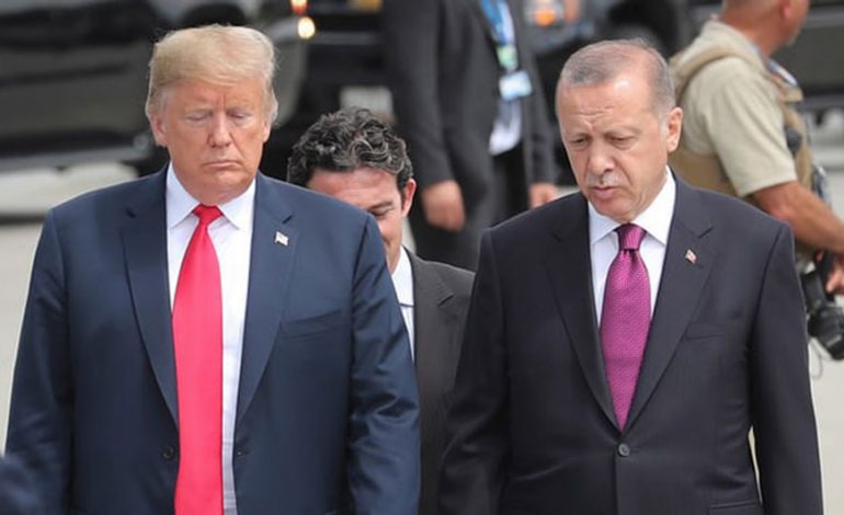 “Pakti” i samitit të NATO-s që shkaktoi krizën ekonomike turke dhe rënien e lirës