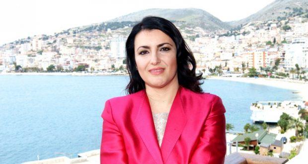 SEZONI TURISTIK/ Saranda mbytet nga plehrat, Inspektorati i Mjedisit gjobit kryetaren e bashkisë