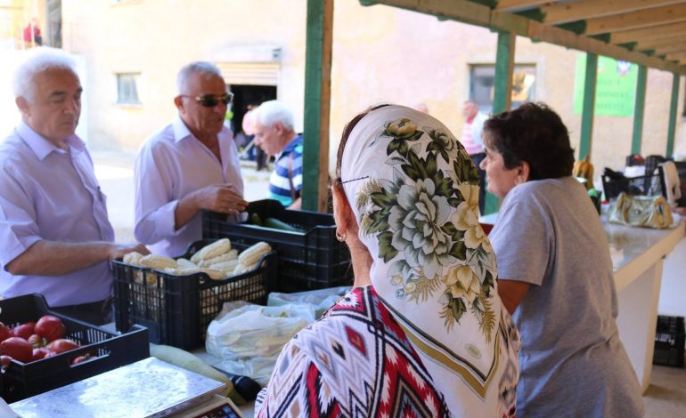 TREG I RI PËR PRODUKTET USHQIMORE/ Qyteti i Pukës me hapësirë të re tregtare. Fermerët mundësi shitjeje