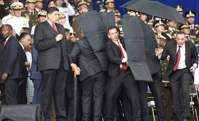 SULMI ME DRON NDAJ PRESIDENTIT/ Dalin pamjet: Momenti i shpërthimit para syve të Maduro (VIDEO)