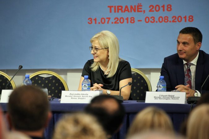 GJUHA SHQIPE NË DIASPORË/ Shqipëria dhe Kosova avancojnë në projektin e përbashkët