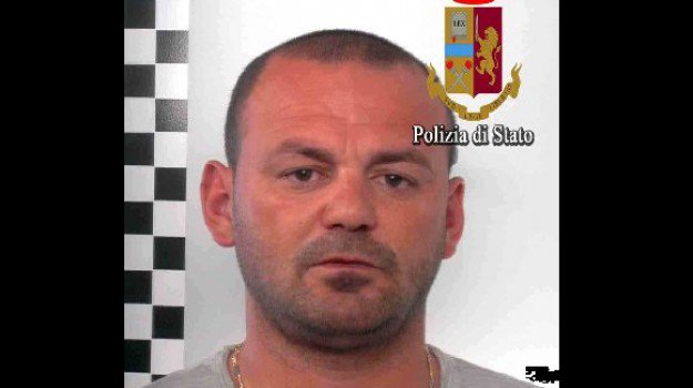 SHFRYTËZONTE PUNONJËSIT E TIJ/ Ja kush është SHQIPTARI që u kap në Itali. Kishte vjedhur…