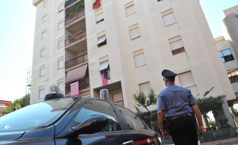KALVARI I KRIMEVE TË PAFUNDME/ 26 vjeçari që dhunoi familjen. Ekstradohet për në Shqipëri