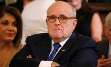 Giuliani: Nuk do të lejojmë të merret në pyetje Presidenti për çështjen Comey