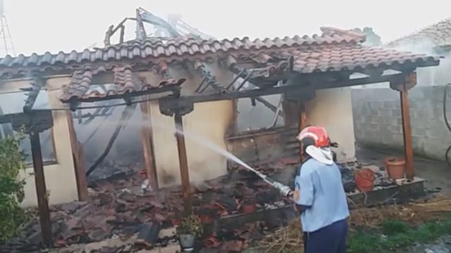 “DJE E MORA, SOT MË SHKRUMBOI SHTËPINË”/ Flet burri i 42 vjeçares: I thashë prit sa të mbaroj se do të çoj tek…