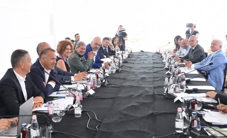 TAKIMI I LIDERËVE NË BALLKAN/ Ja çfarë u DISKUTUA. Komisioneri Hahn zbulon temat që morën fokus