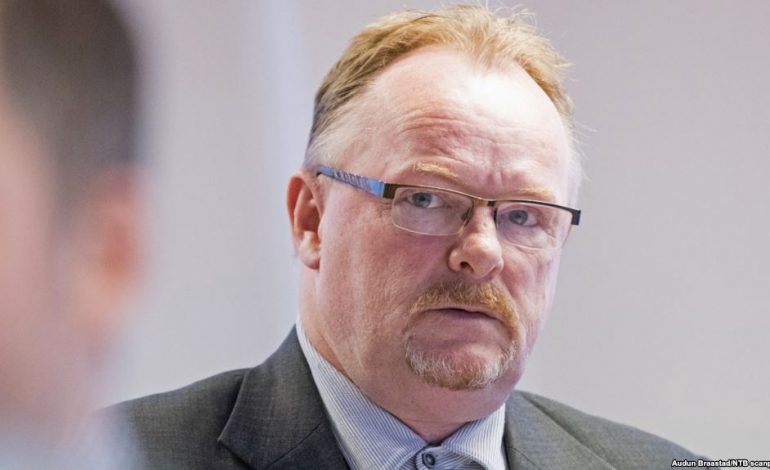 Jep dorëheqje ministri norvegjez, nuk respektoi protokollet e sigurisë