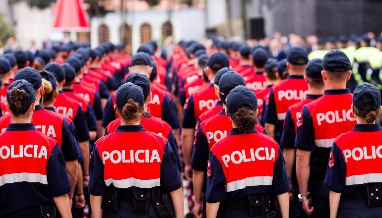 UNIFORMAT E POLICËVE/ Ministri e Brendshme rihap tenderin, 9 milionë euro në tre vjet