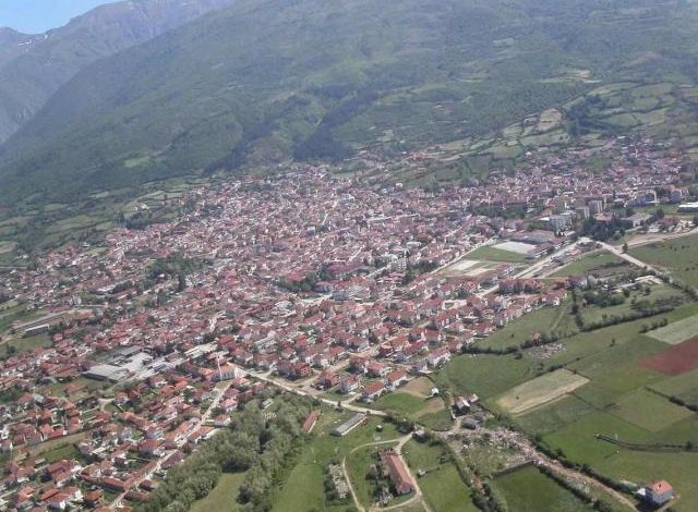 KOMENTET/ Turistja: Jufkat e Dibrës pjata më e mirë që provova, shqiptarja: Ta dish me çfarë bëhen…