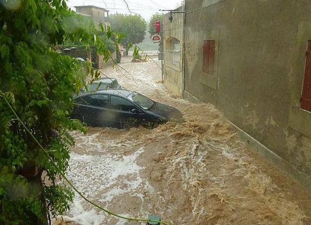 EVAKUOHEN 750 PERSONA/ Gjendje alarmante nga përmbytjet në Francë