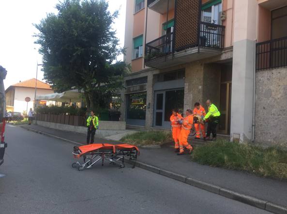 “KAM VRARË NJË NJERI”/ Shqiptari dorëzohet në polici pasi sulmon çiftin e moshuar…