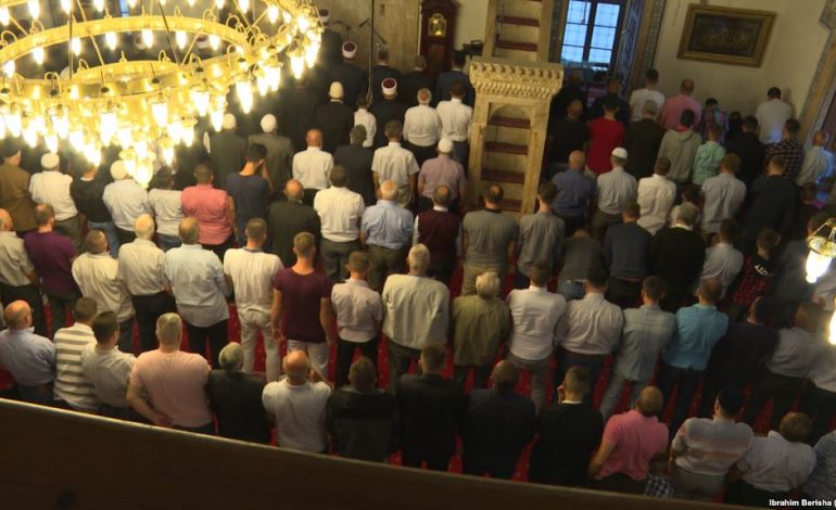 KREMTIMI I DITËS MUSLIMANE/ Kurban Bajrami nuk është thjesht festë, është shkollë në vete