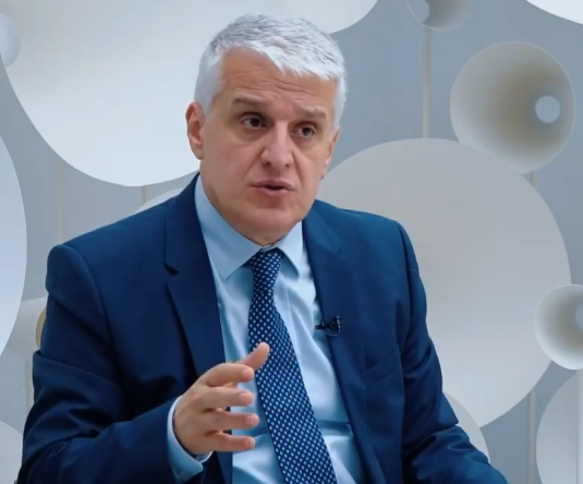 DEBATET/ Majko: Nëse duam që EMIGRANTËT të votojnë duhet ndryshuar Kushtetuta