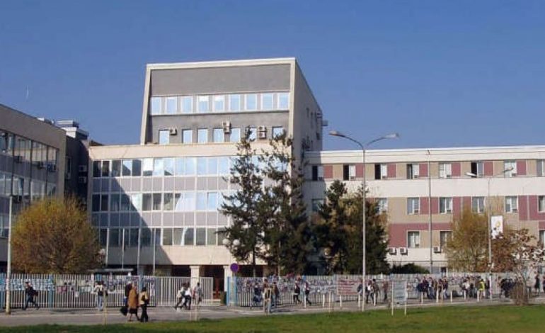 RAPORTI: Deputetët shqiptarë “përtojnë” të ikin në seancat e Kuvendit. 836 mungesa vetëm këtë vit