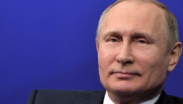 KËRCËNIMET NGA PERËNDIMI/ Putin inspekton ushtrinë ruse: Manovra edhe në lindje