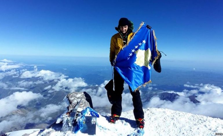 INTERVISTA/ Flet alpinistja Mula, rruga deri te pushtimi i majave më të larta të botës