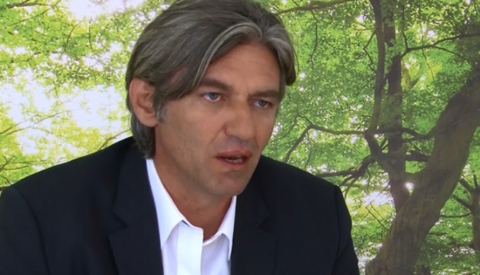 Ndryshimi i emrit të Maqedonisë, Zijadin Sela: Referendumi, i panevojshëm