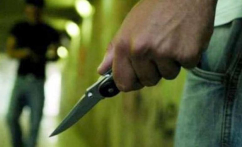 NDODH NË TIRANË/ Po grindeshin me njëri tjetrin. Si u plagosën 2 të rinjtë në kryeqytet