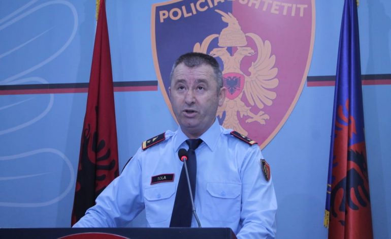 TRAFIKU I RËNDUAR NË FUNDJAVË/ Tola: U ndëshkuan 73 shoferë që parakaluan