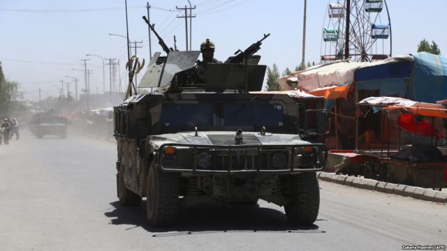 Talibanët marrin peng 100 persona në Kunduz, mes tyre gra e fëmijë