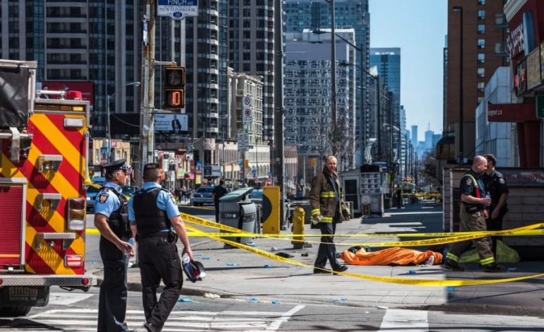 SULM ME ARMË/ Në një qendër tregtare në Toronto, nuk raportohen viktima