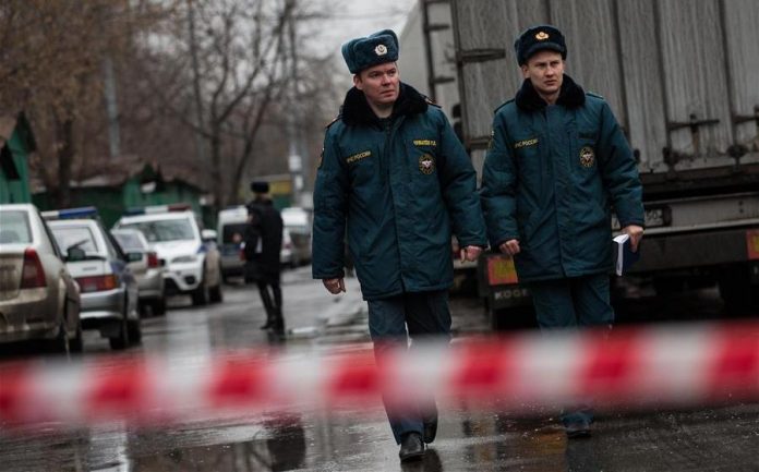 TË SHTËNA NË MOSKË/ Plagoset një efektiv Policie. Kapet pas disa orësh agresori i ngjarjes