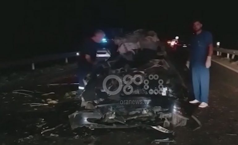 AKSIDENTI TRAGJIK ME DY TË VDEKUR/ PAMJET E PLOTA: Vendi ku humbën jetën të rinjtë. Një prej tyre në moshën…