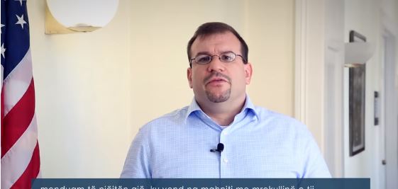 ZV.AMBASADORI AMERIKAN LARGOHET NGA SHQIPËRIA/ Muniz: Kam besuar gjithnjë se…