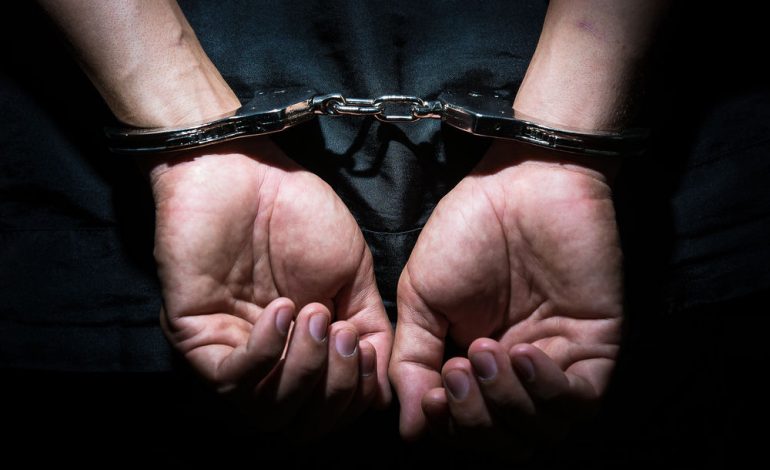 NDODH NË TIRANË/ Po lëvizte me makinë pa leje drejtimi. Ja si u kap MAT 19 vjeçari nga policia