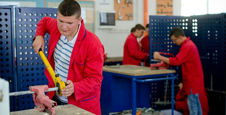 PËRZGJEDHJA E PROFESIONEVE/ Transferimi i studimeve mund të kryhet edhe pa mesatare