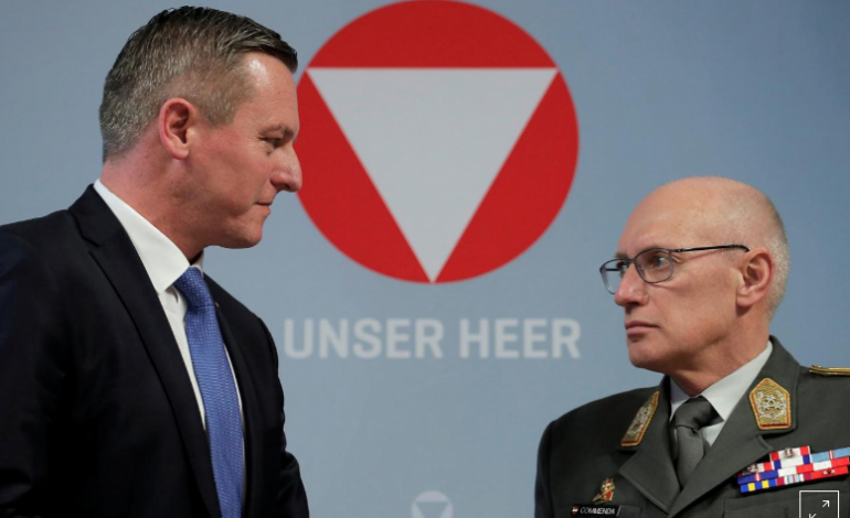 KUFIJTË E BE/ Austria propozon përdorimin e ushtrisë për t’i përforcuar