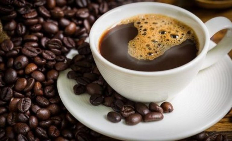 Doni një bark perfekt? Ja si duhet ta pini kafenë